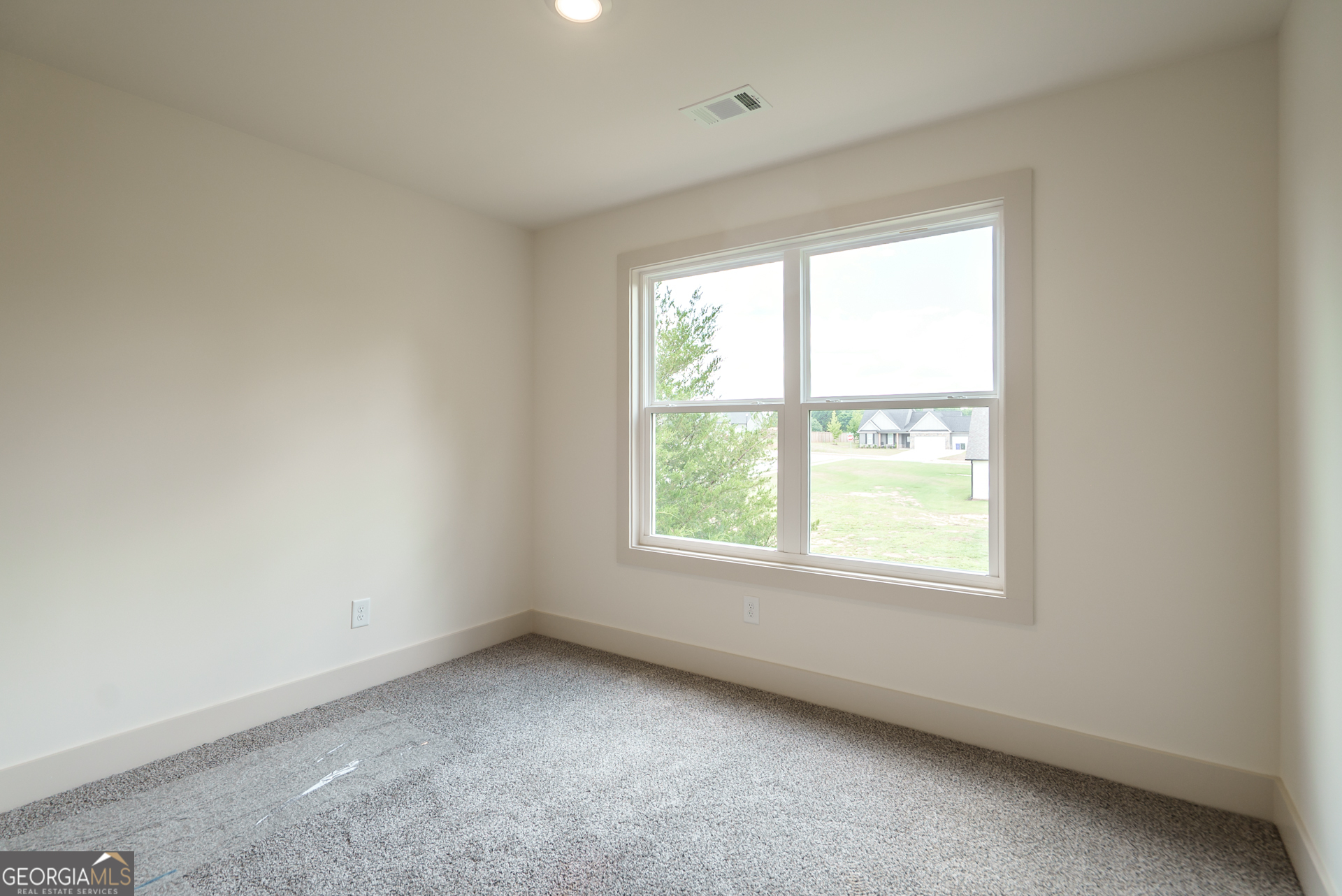 208 Squirrel Run Property Photo 29