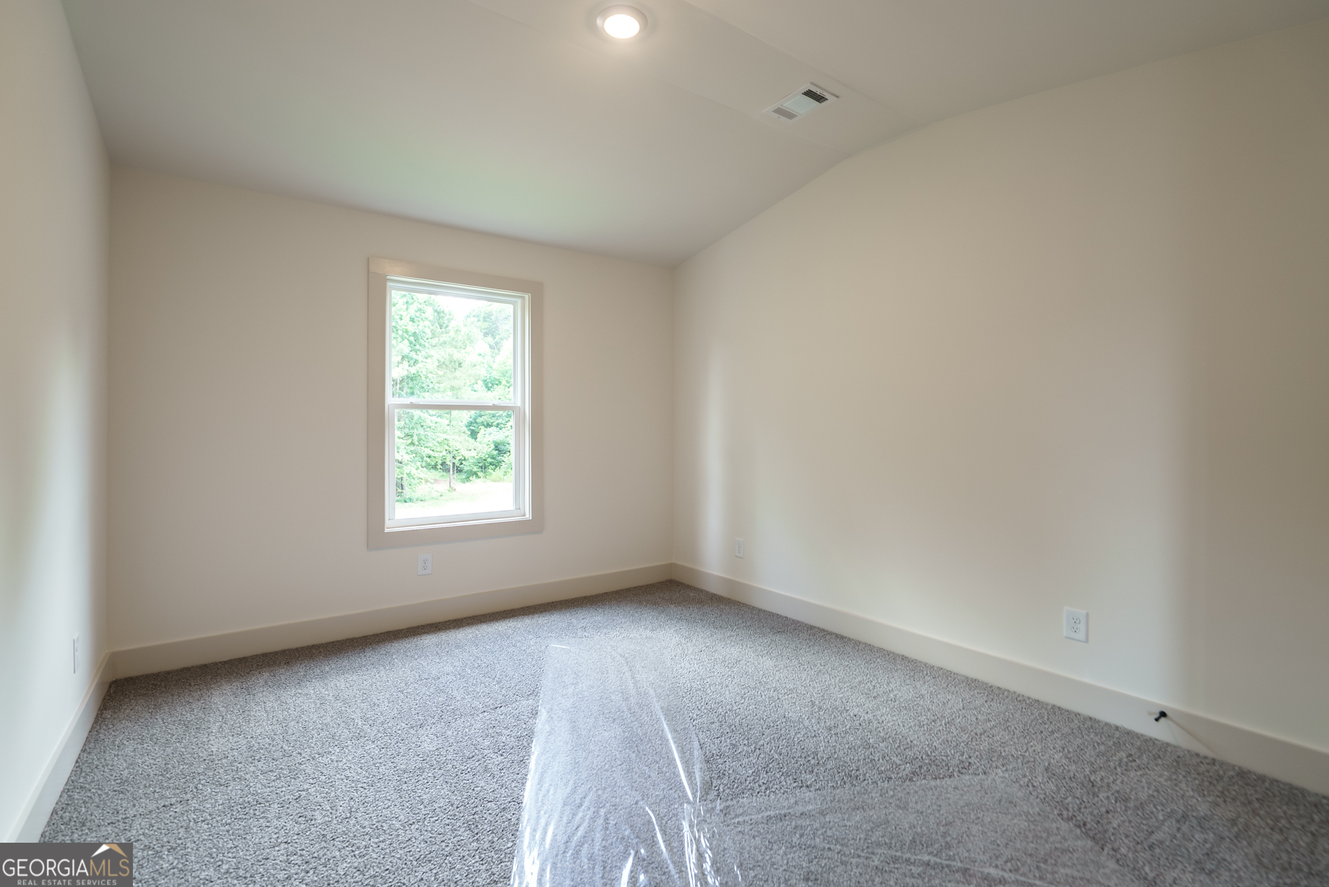 208 Squirrel Run Property Photo 32