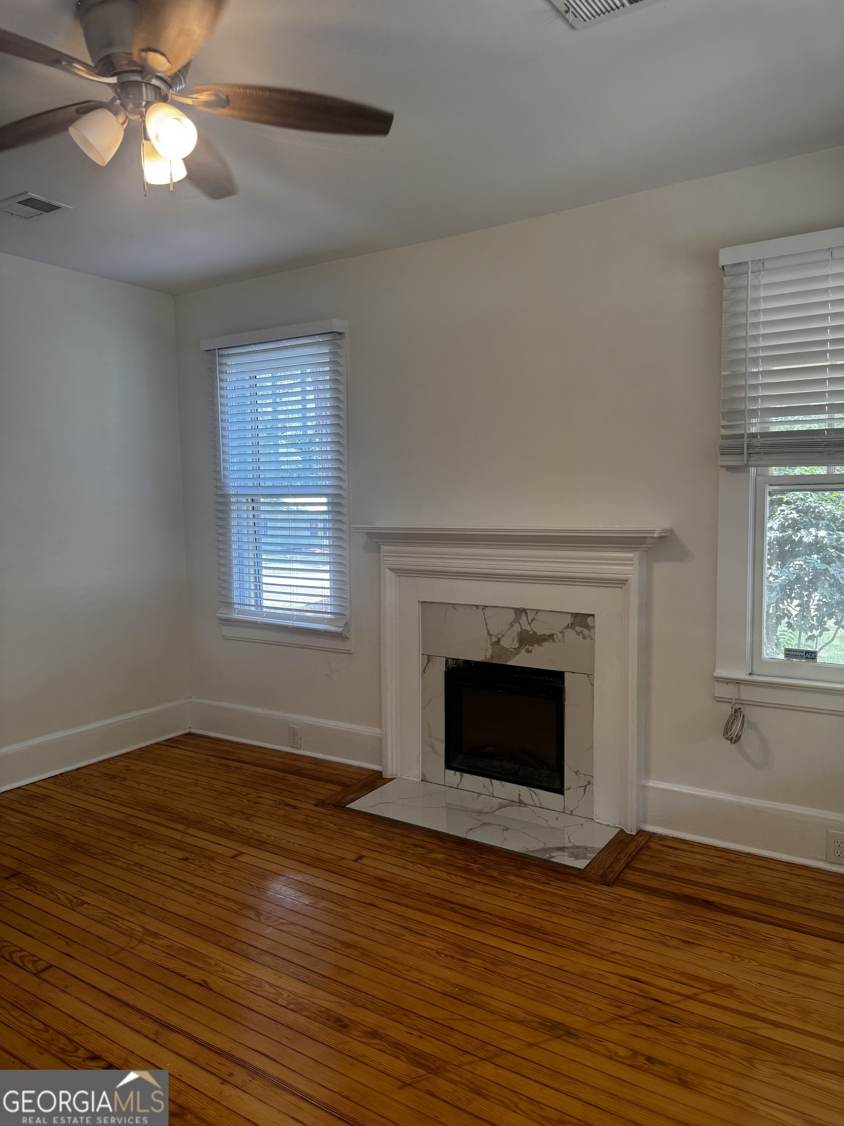 197 Commerce Street Property Photo 9