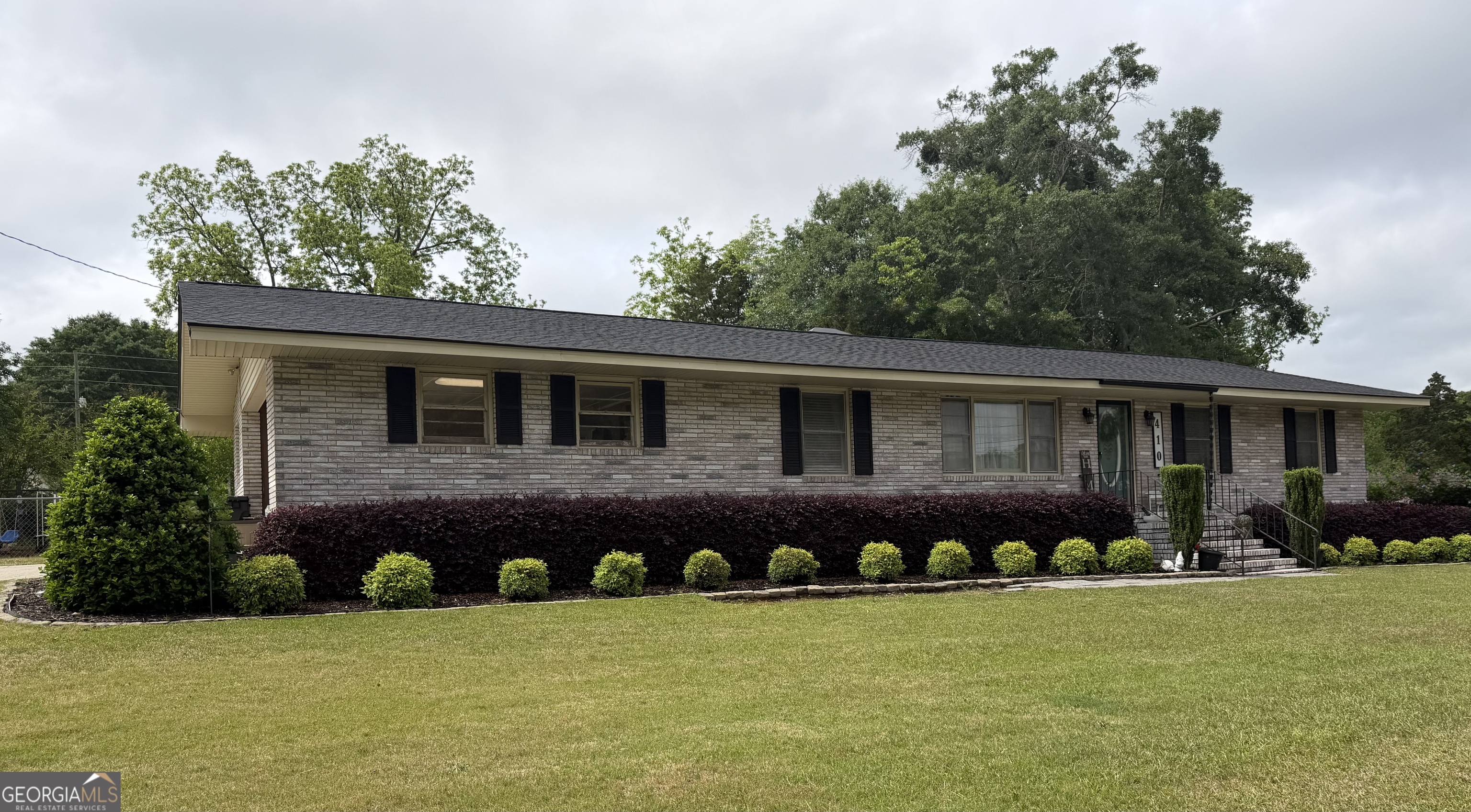 410 Ridgecrest Drive Property Photo 1