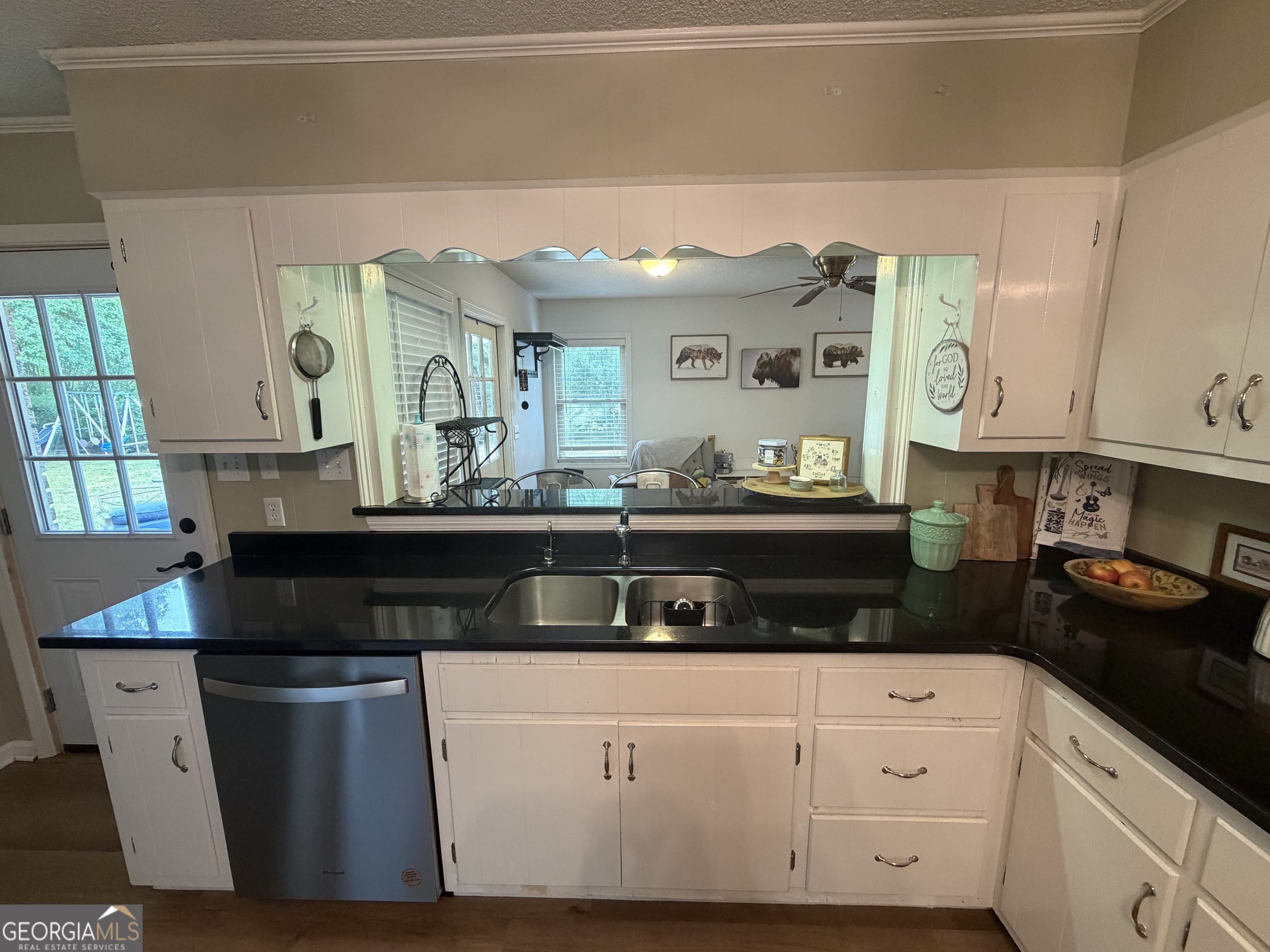 410 Ridgecrest Drive Property Photo 8