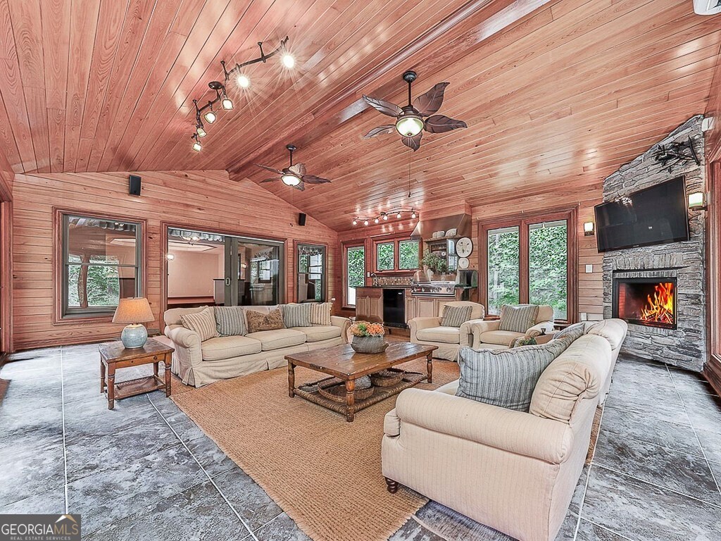 23 Blue Heron Point Property Photo 11
