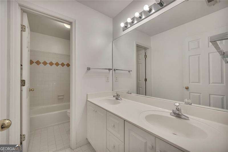 5009 Kendall Station Nw Property Photo 34