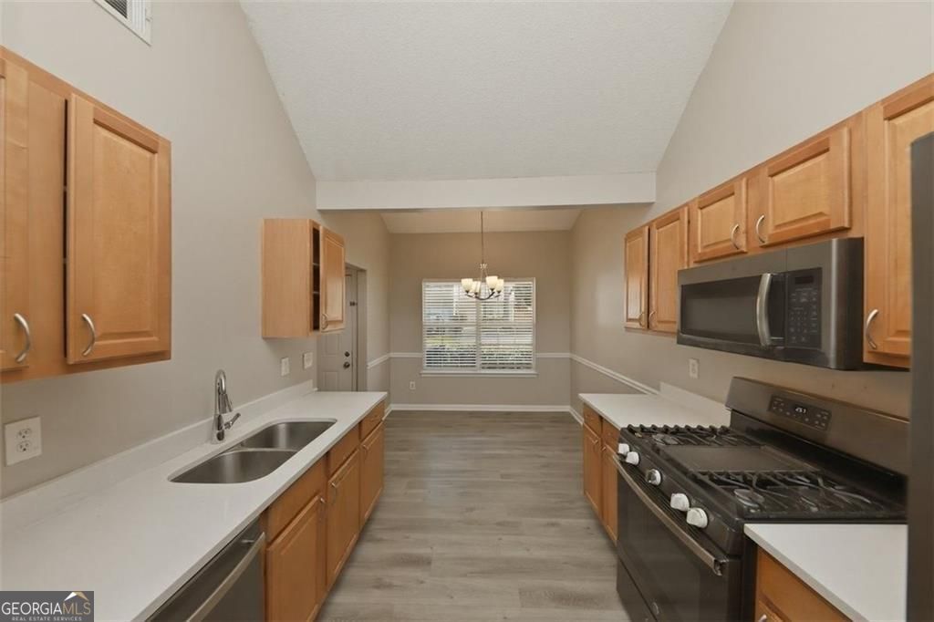 3687 Gray Birch Drive Property Photo 6