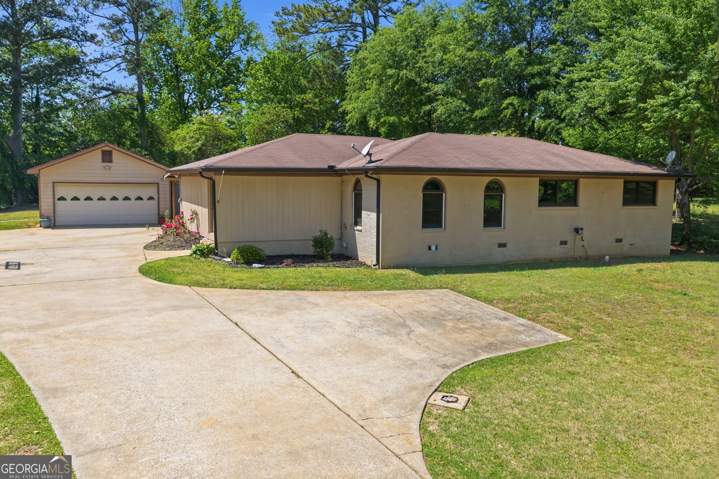375 Mount Tabor Church Road Property Photo 2