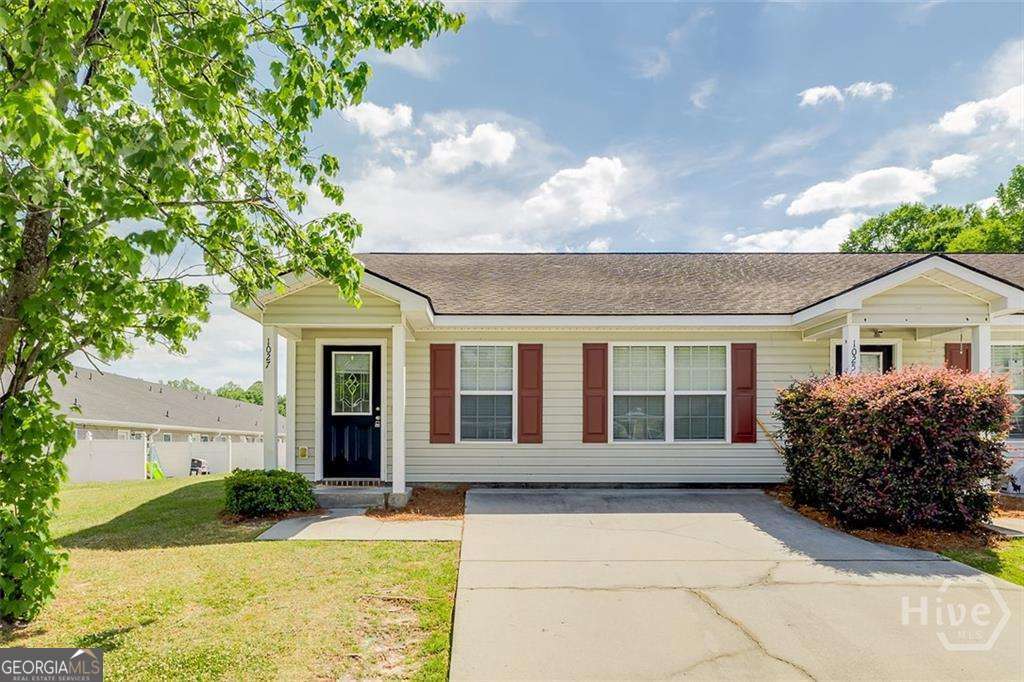 1027 Wadley Circle Property Photo 1
