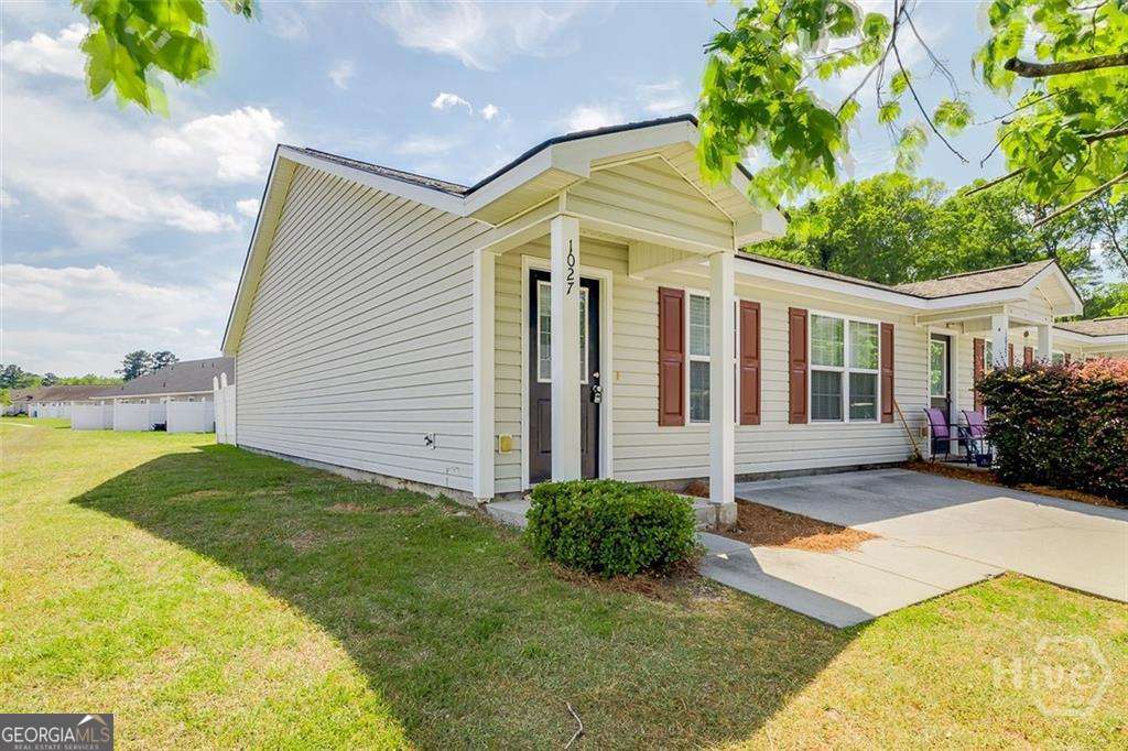 1027 Wadley Circle Property Photo 3
