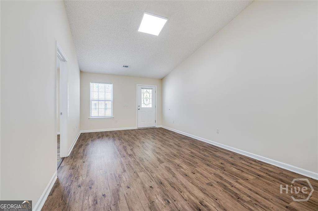 1027 Wadley Circle Property Photo 6