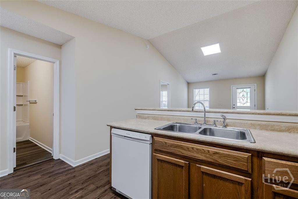 1027 Wadley Circle Property Photo 12