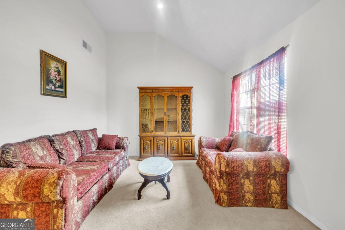 1289 Labrador Lane Property Photo 7