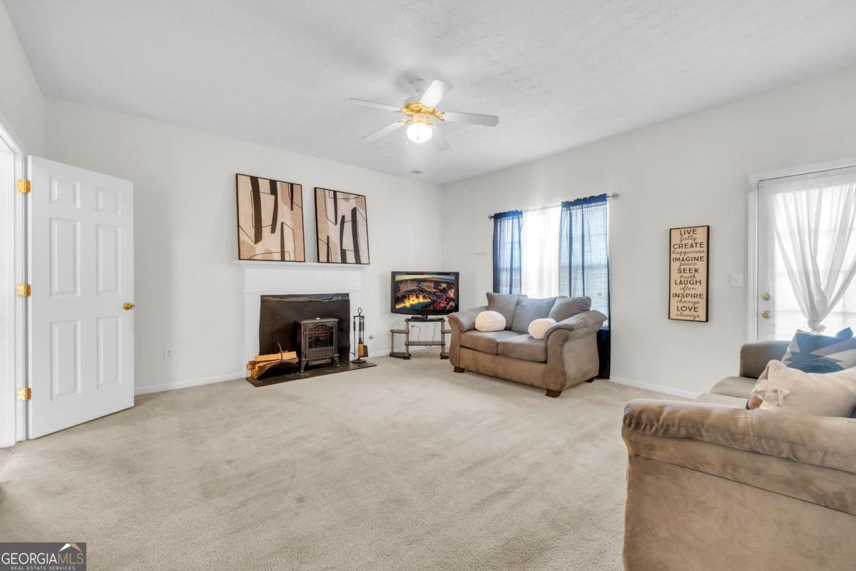 1289 Labrador Lane Property Photo 12