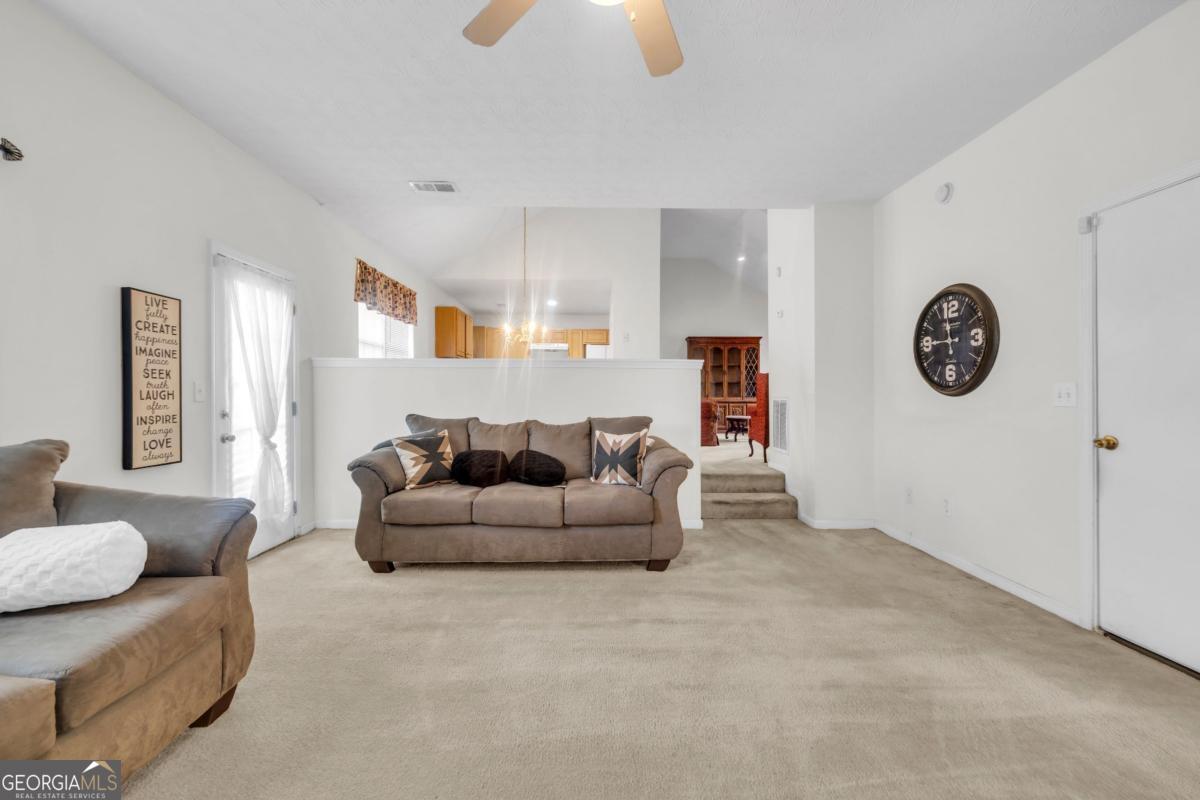 1289 Labrador Lane Property Photo 13