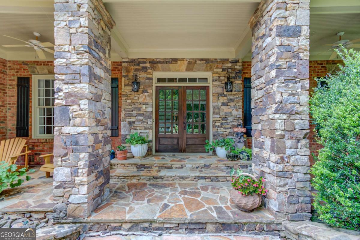 2450 Shumard Oak Drive Property Photo 4