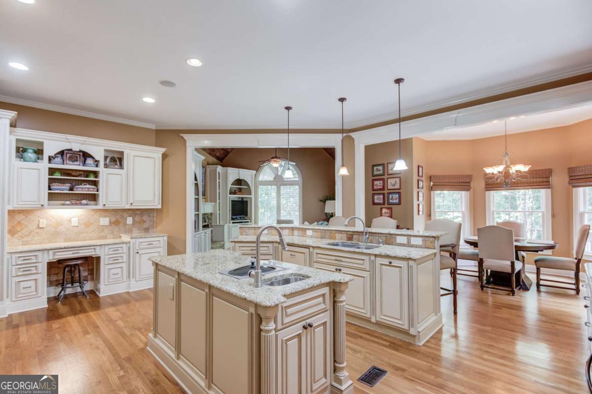 2450 Shumard Oak Drive Property Photo 22