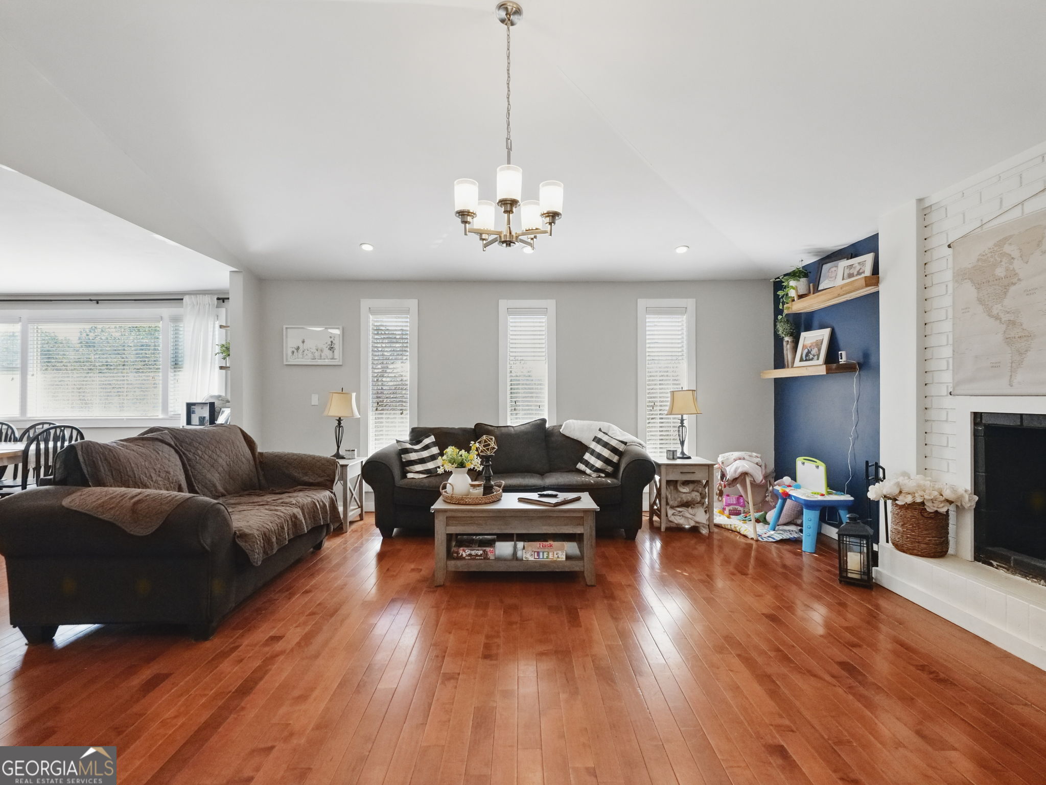 2093 Beverly Road Property Photo 13