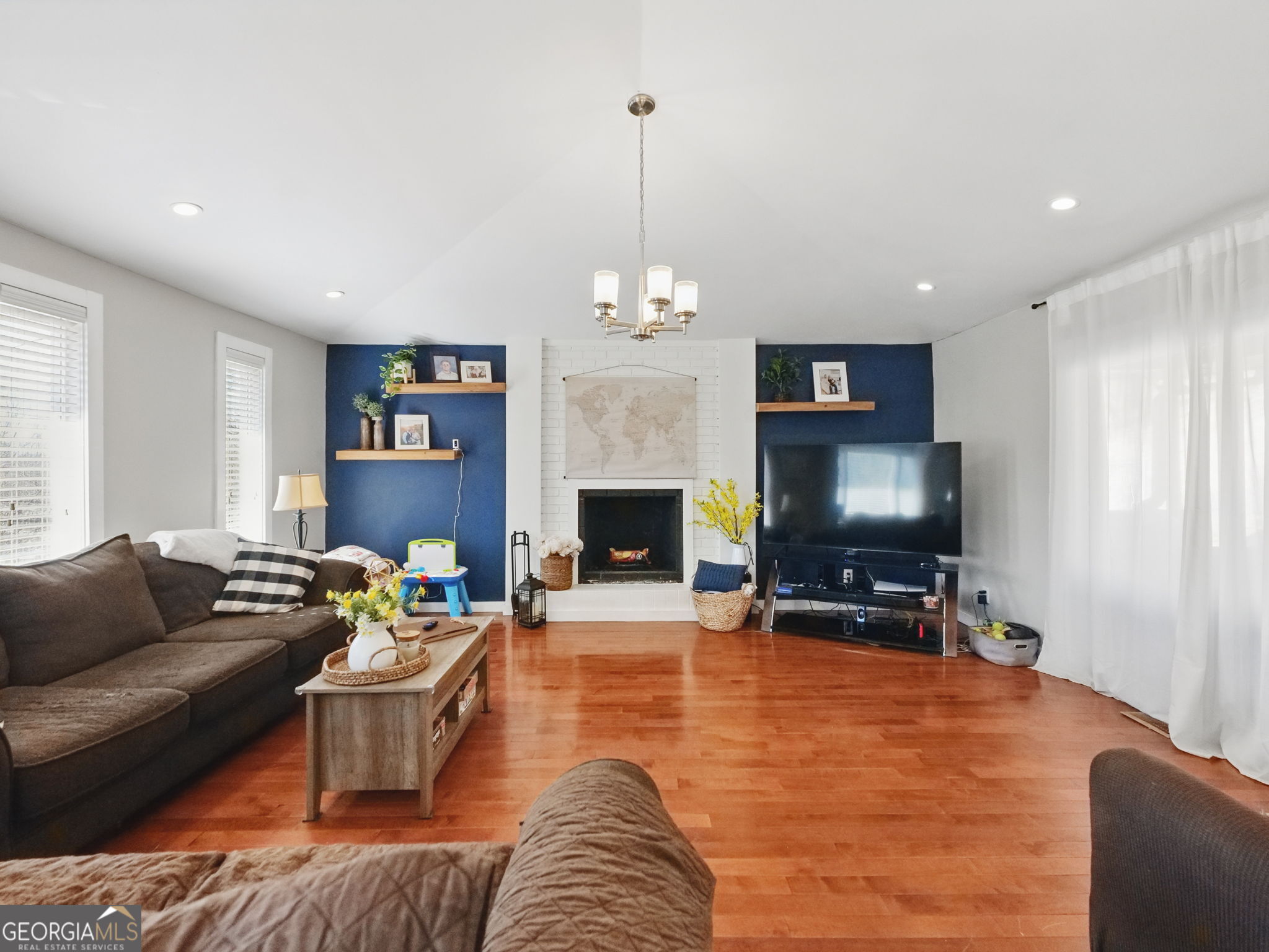2093 Beverly Road Property Photo 16