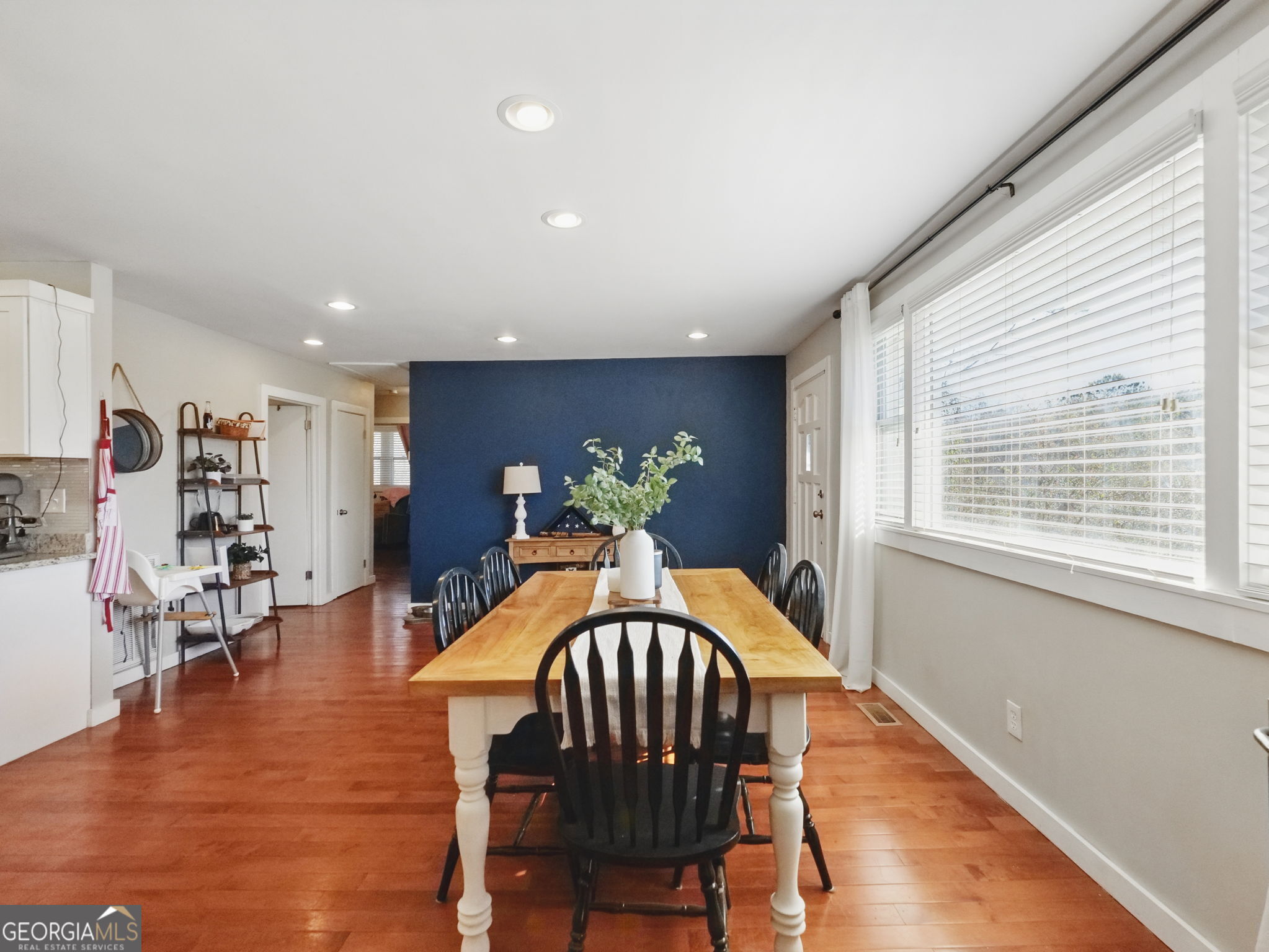 2093 Beverly Road Property Photo 20