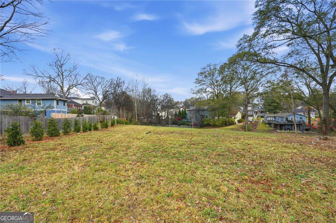 448 E Lake Drive Property Photo 2