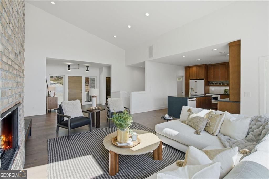11 Falcon Drive Property Photo 14