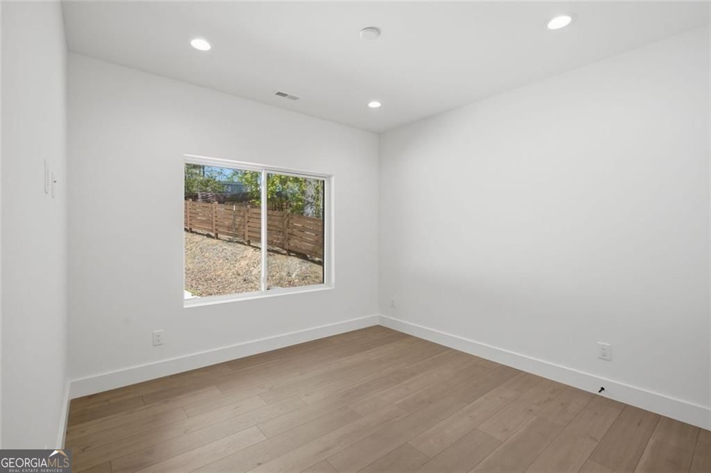 11 Falcon Drive Property Photo 34