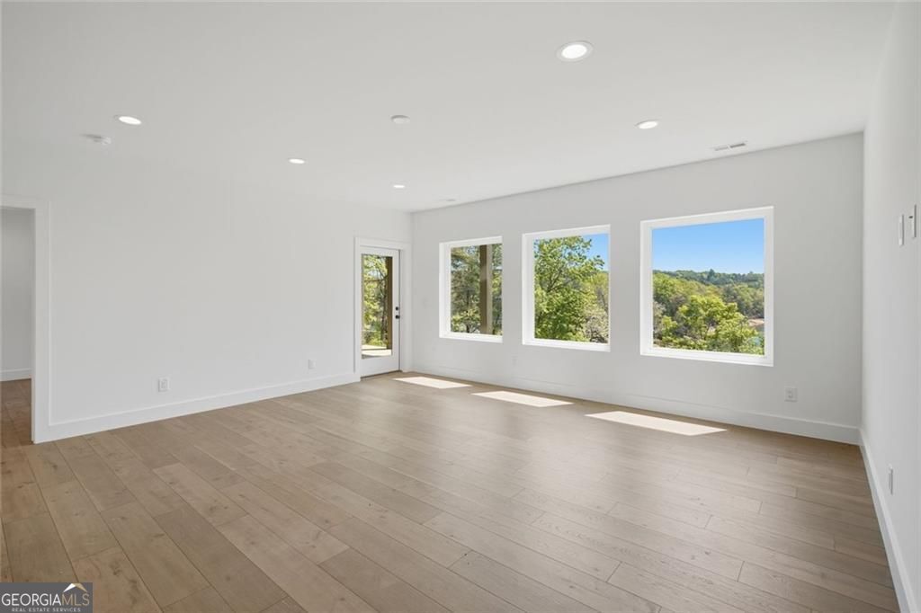 11 Falcon Drive Property Photo 38