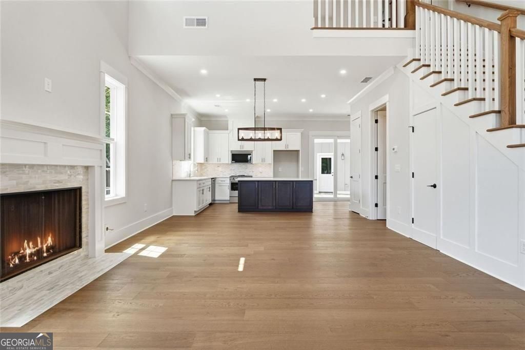 379 Old Canton Road Property Photo 9