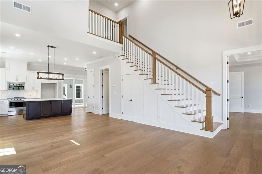 379 Old Canton Road Property Photo 10