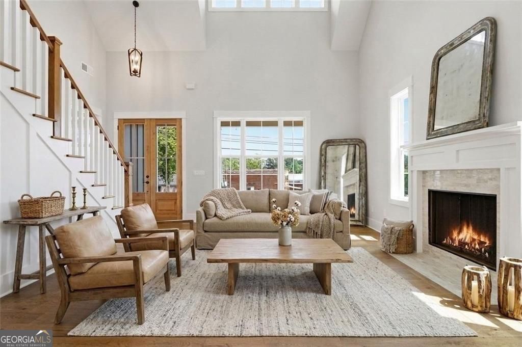 379 Old Canton Road Property Photo 12