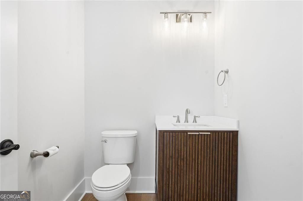 379 Old Canton Road Property Photo 16
