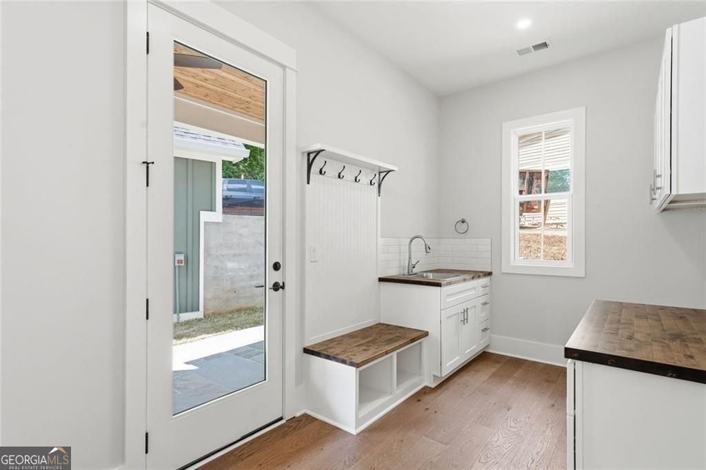 379 Old Canton Road Property Photo 27