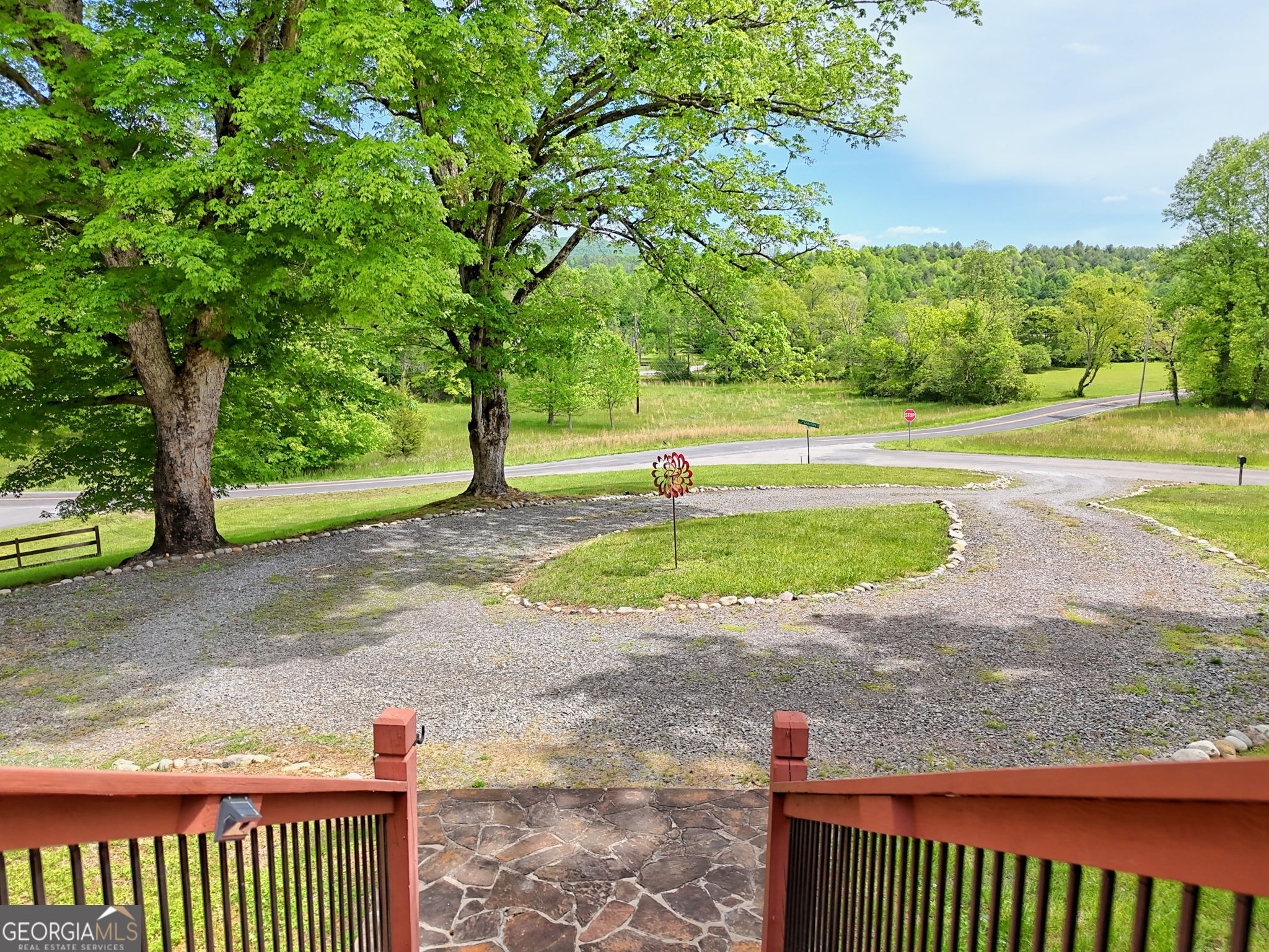 12 Chastain Road Property Photo 5