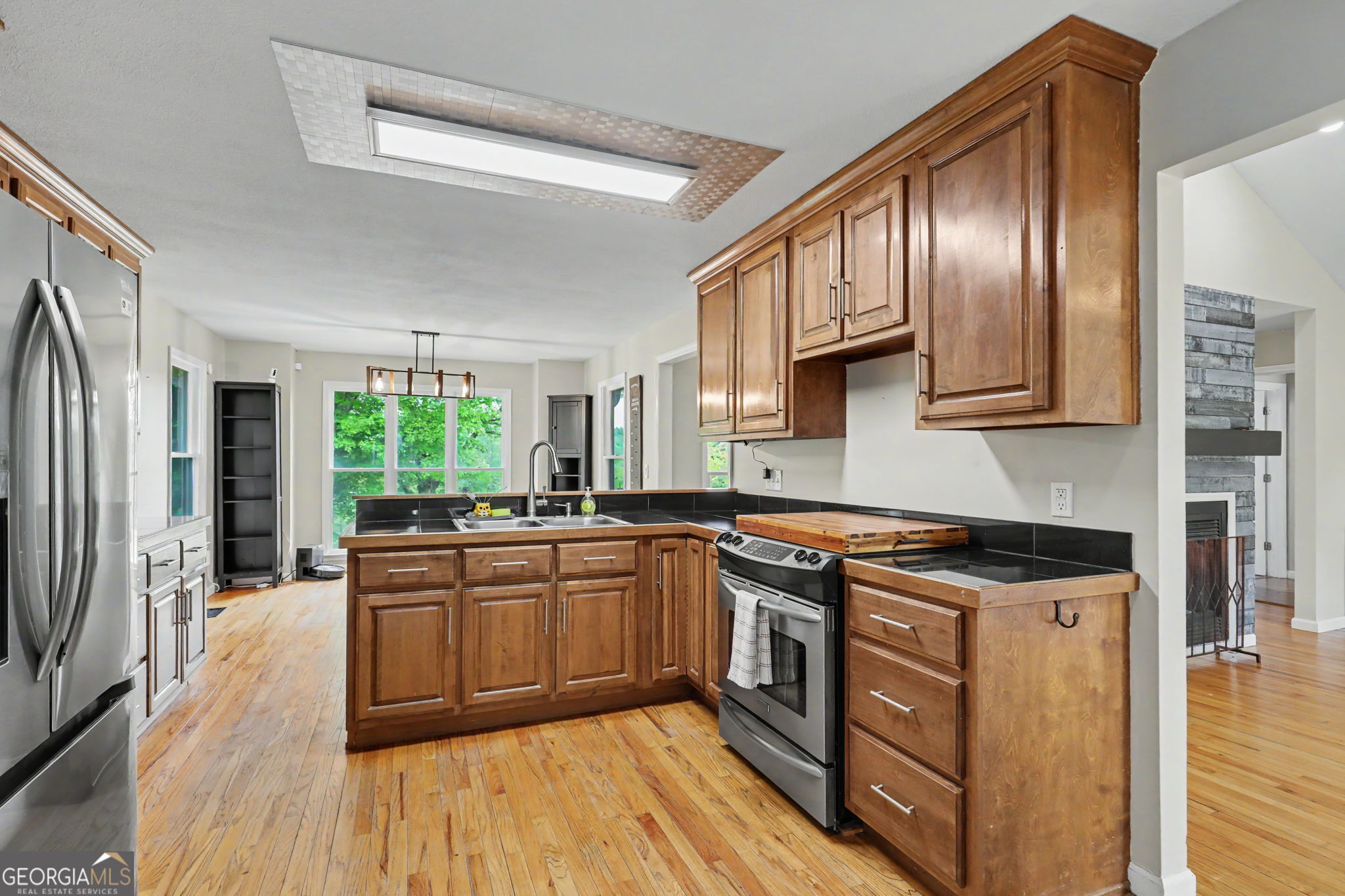 12 Chastain Road Property Photo 10