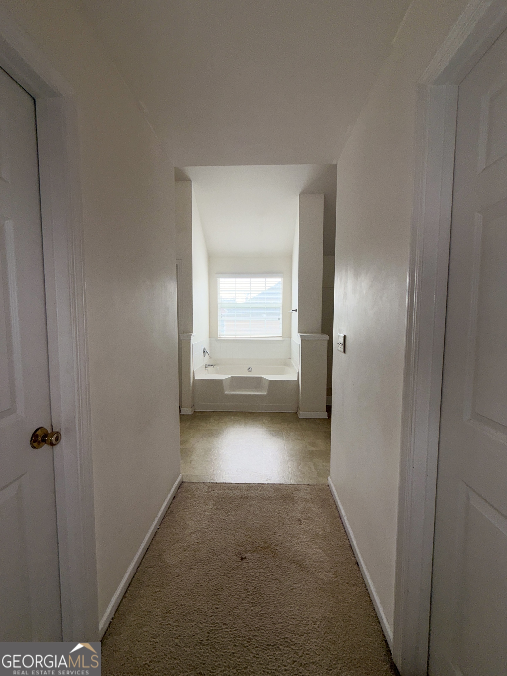 620 Superior Way Property Photo 9