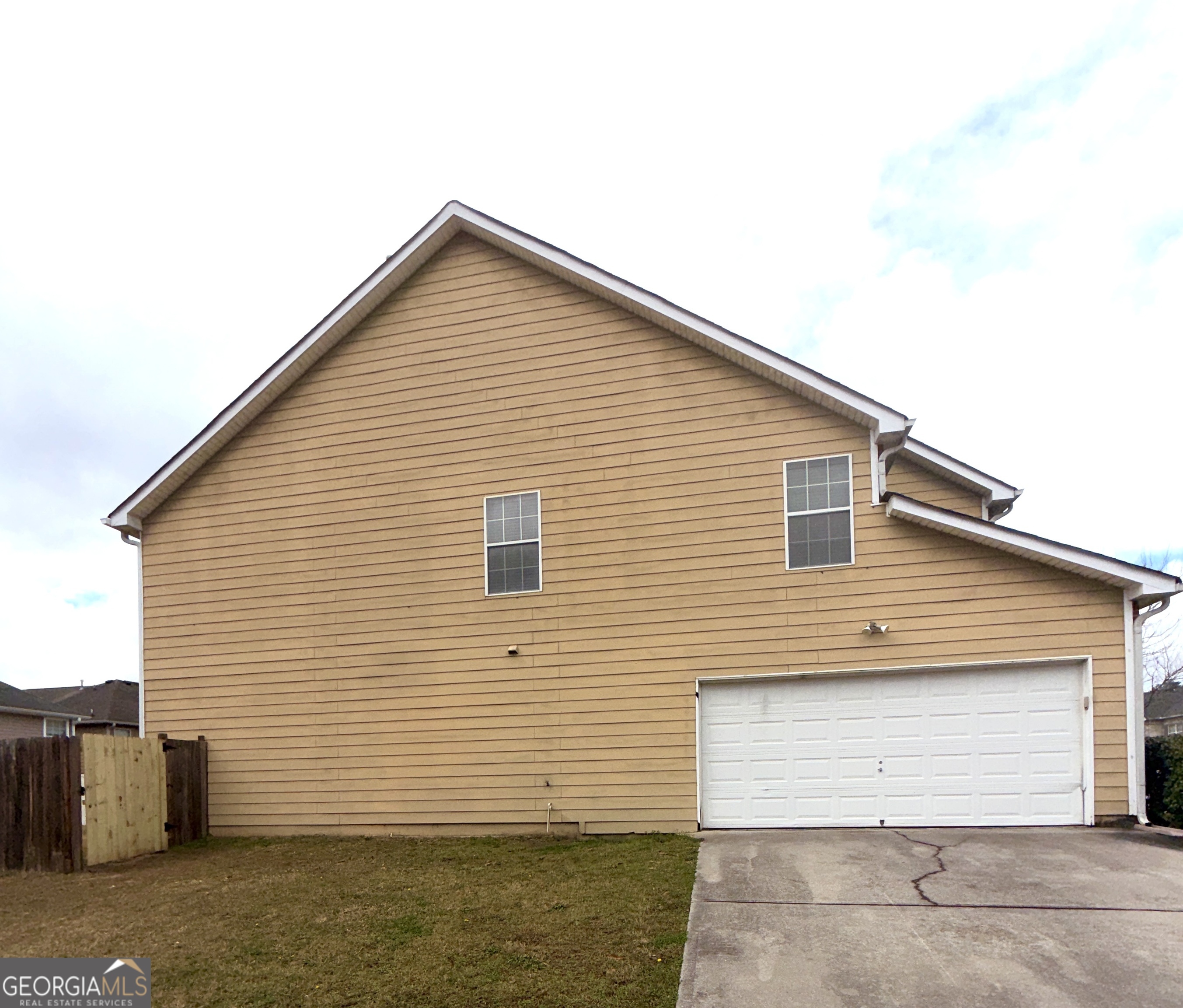 620 Superior Way Property Photo 22