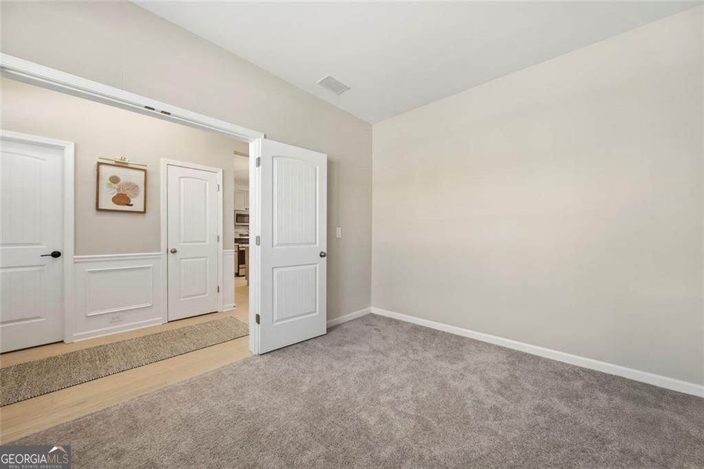 1547 Liberty Park Drive Property Photo 8