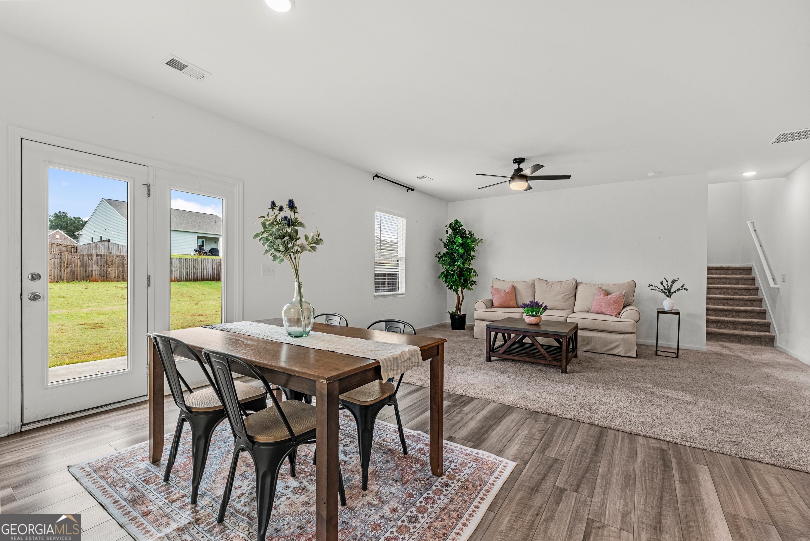 135 Ingle Drive Property Photo 8