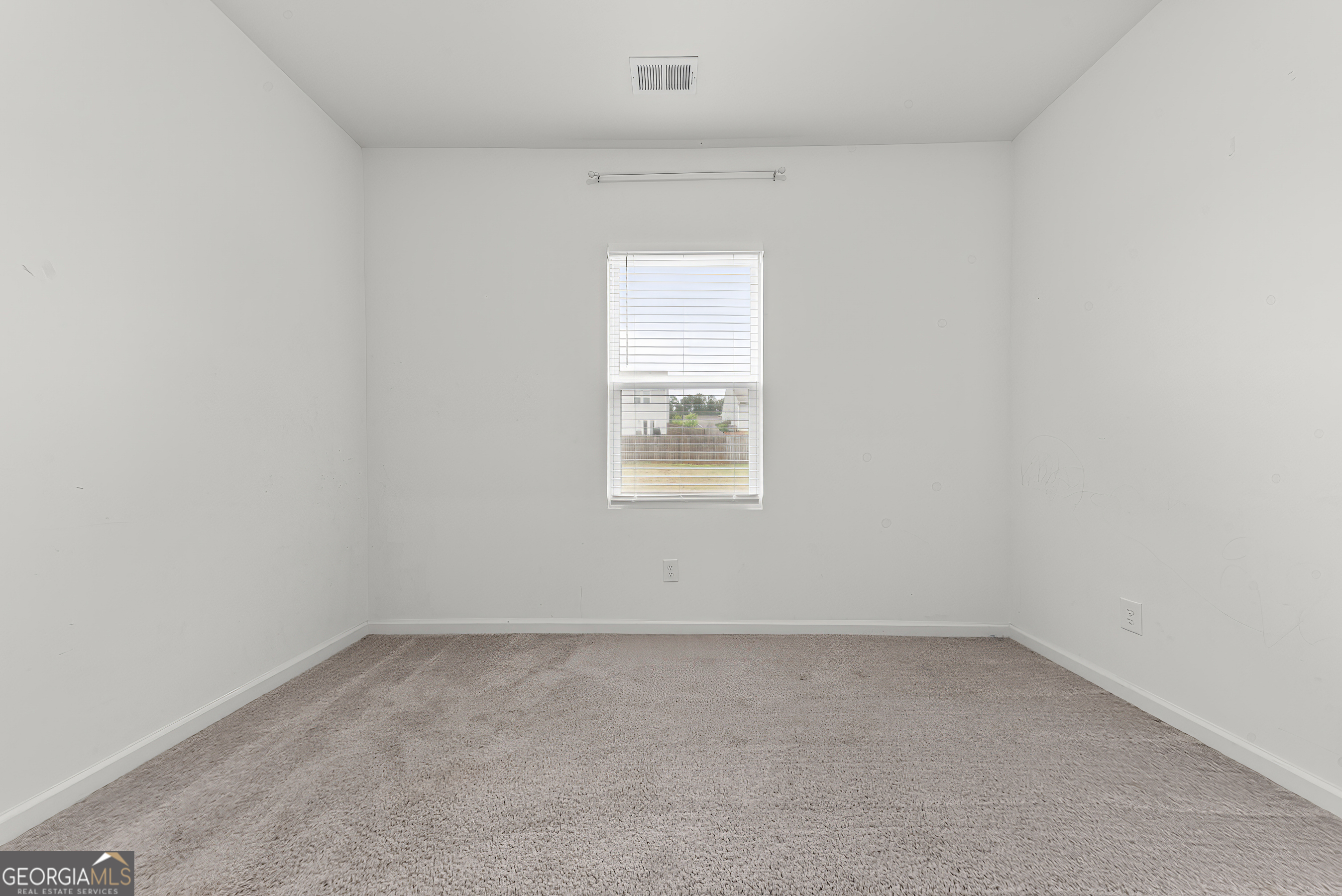 135 Ingle Drive Property Photo 10