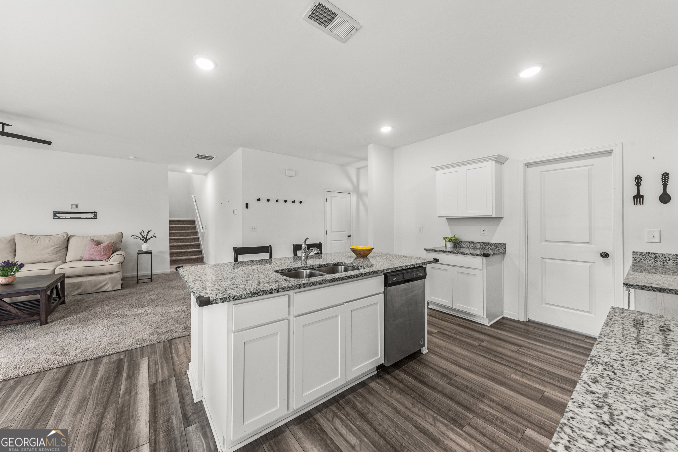 135 Ingle Drive Property Photo 33