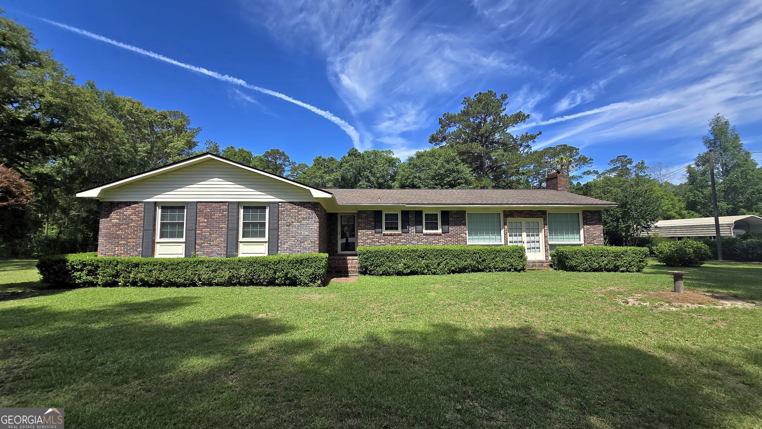 141 Dechene Drive Property Photo 1