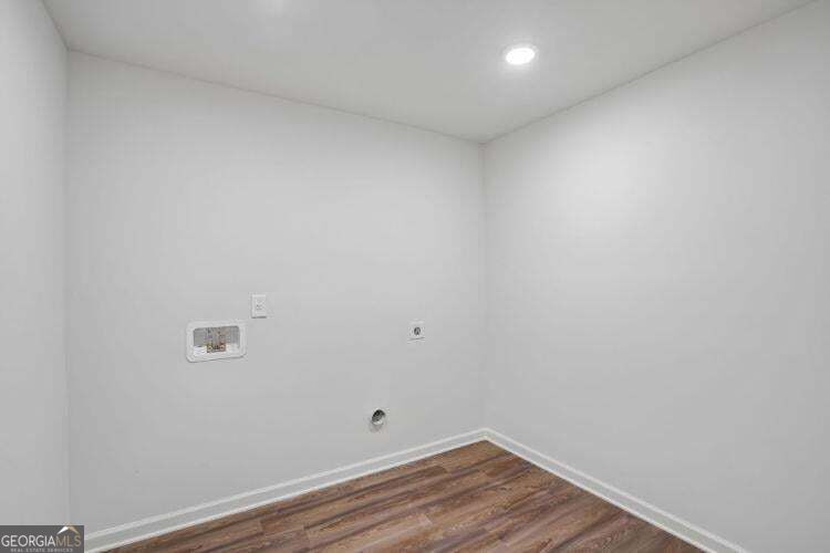 9 Barron Court Property Photo 11