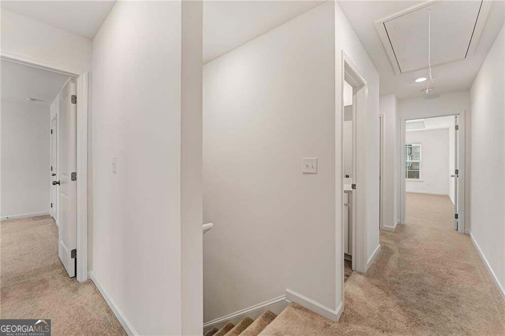 649 Isom Walk Property Photo 19