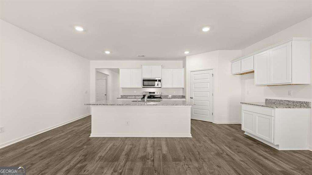 8563 Secretariat Drive Property Photo 28