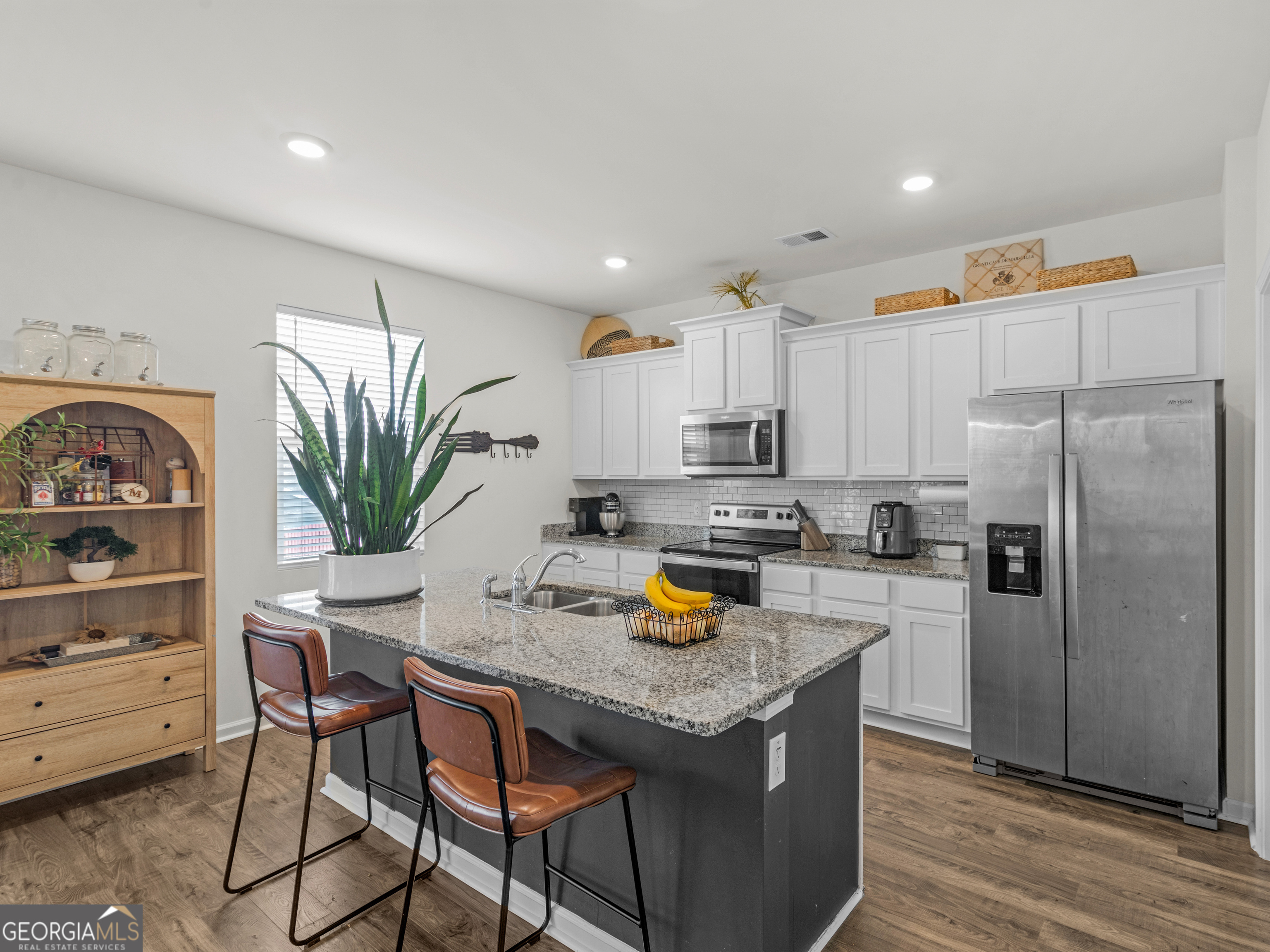 205 Montgomery Drive Property Photo 3