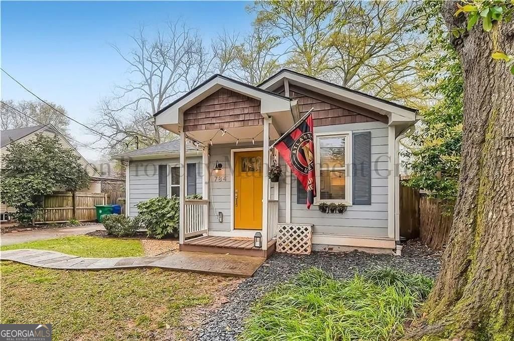 784 Hillmont Avenue Property Photo 4