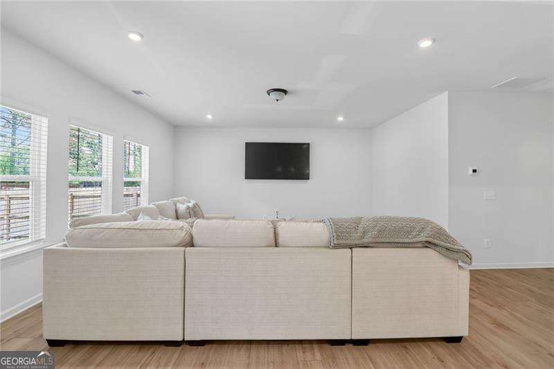 229 Sycamore Drive Property Photo 15