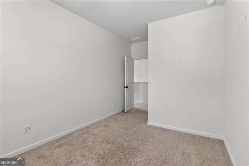 229 Sycamore Drive Property Photo 28