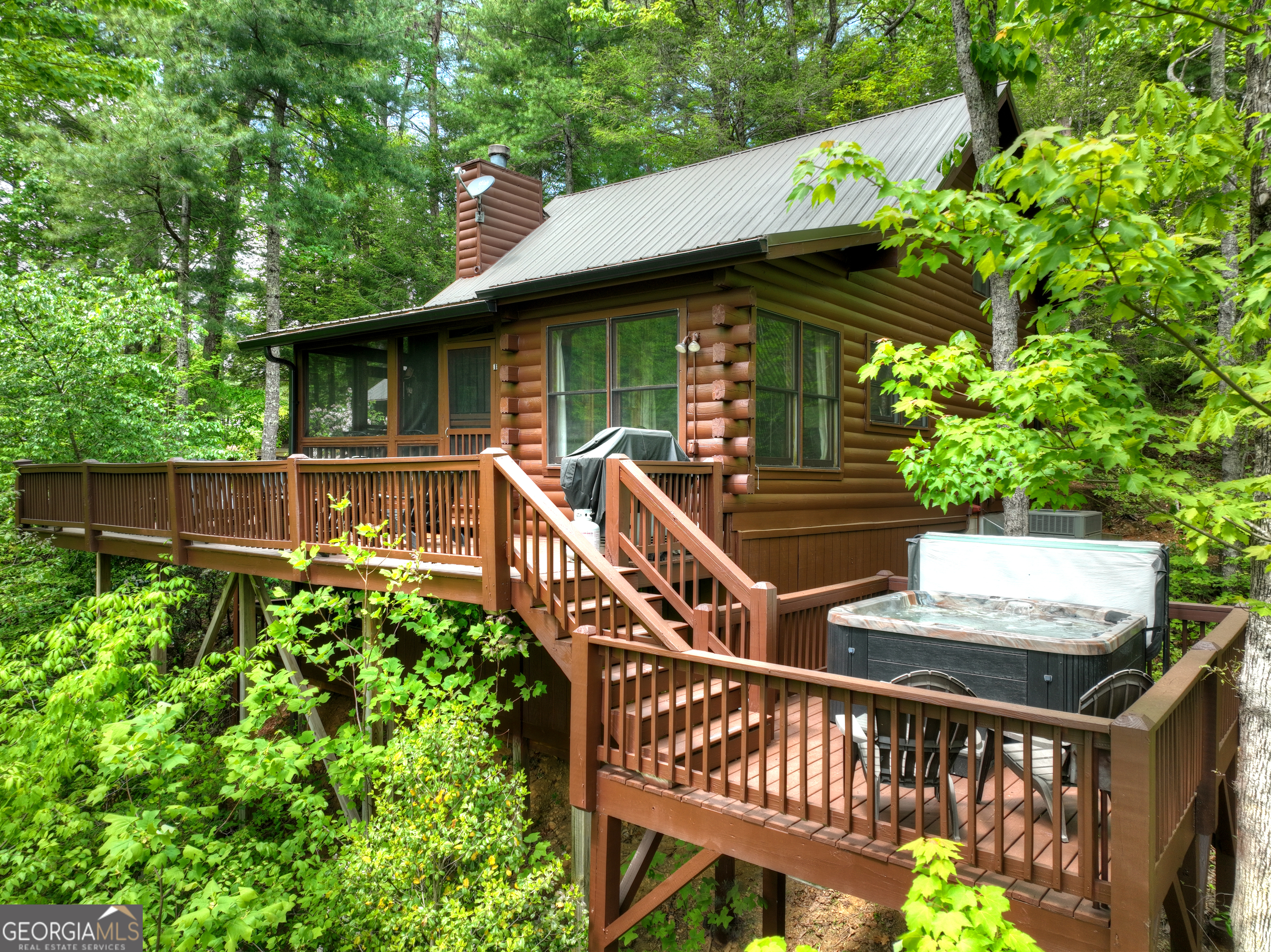 1822 Hidden Lake Drive Property Photo 6