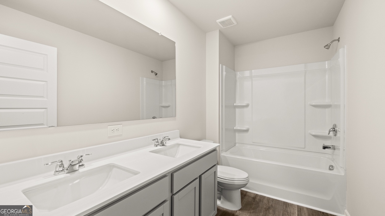 228 Defilippe Drive Property Photo 25