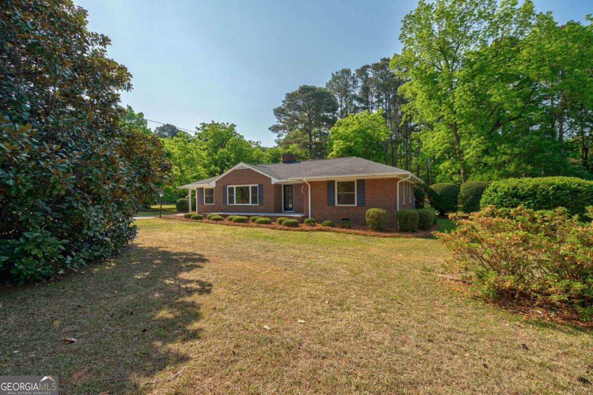 1310 Lincolnton Property Photo 5