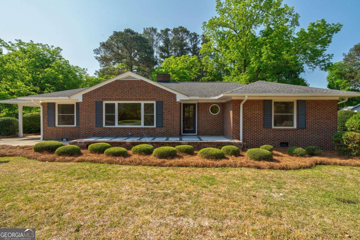 1310 Lincolnton Property Photo 7